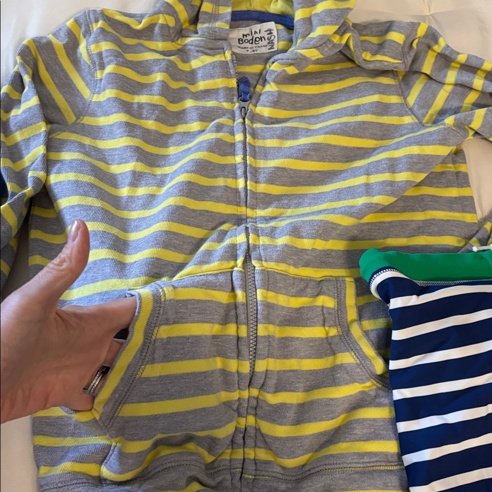 Mini Boden bundle! Hoodie zip-up, pull on pants and swim bottom. All size 7/8 - Picture 5 of 9